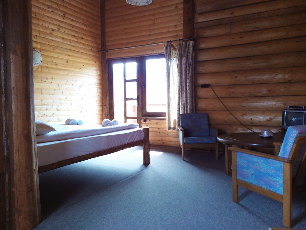 Casa Muntelui - Sambata Hostal Sîmbăta de Sus Habitación foto