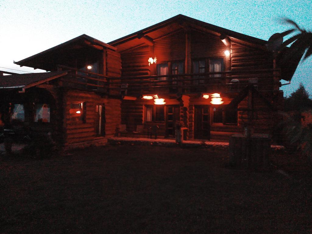 Casa Muntelui - Sambata Hostal Sîmbăta de Sus Exterior foto