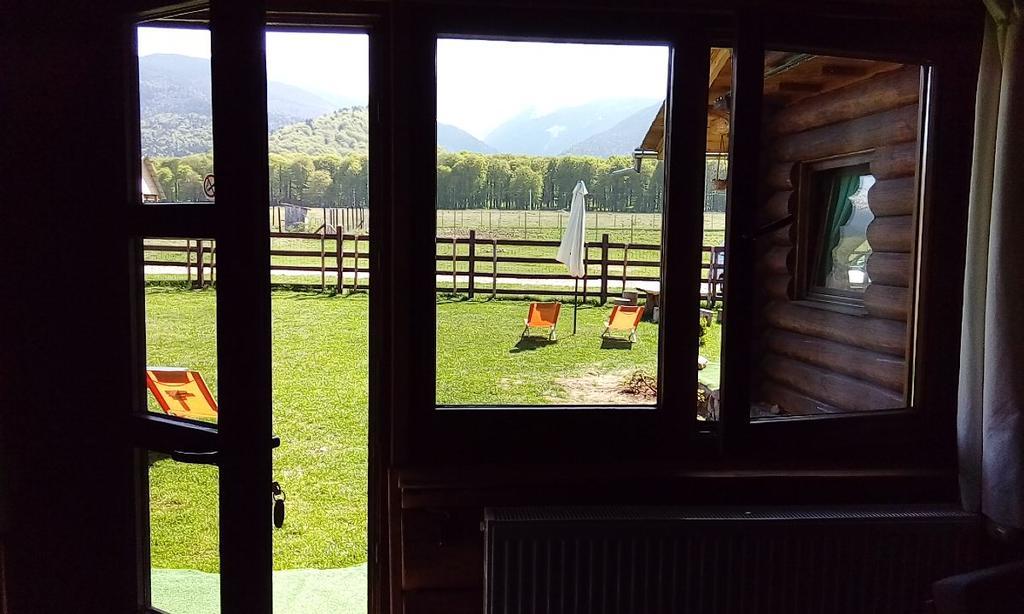 Casa Muntelui - Sambata Hostal Sîmbăta de Sus Habitación foto